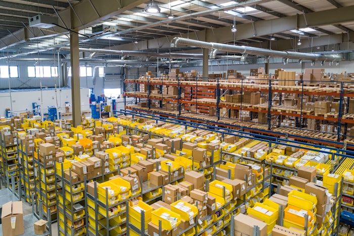 Servicepack.ae warehouse stocked with mobile spare parts ready for global shipping